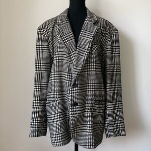 Elegant Black and White Houndstooth Women's Blazer